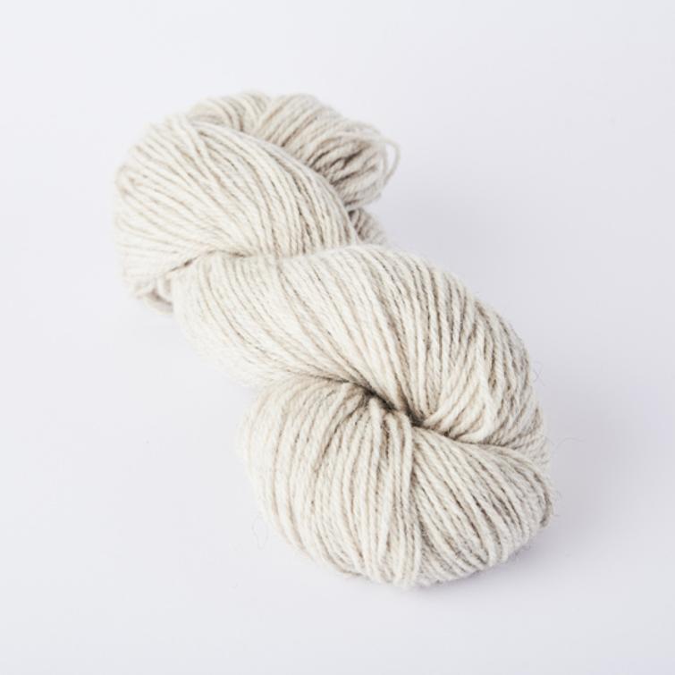 Vahvistettu kainuunharmas villalanka 180x3