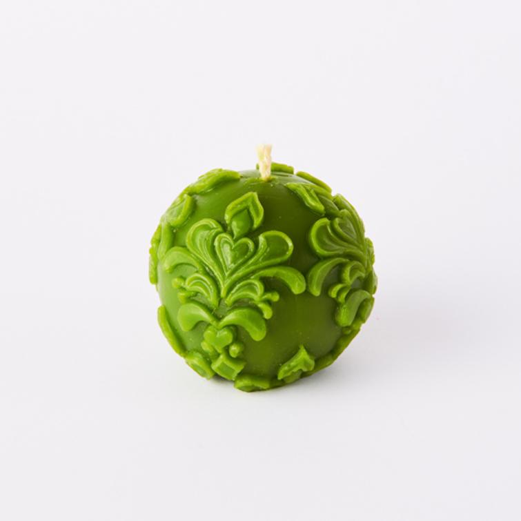 Mehil&auml;isvahakynttil&auml;, pieni pallo