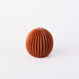 Mehil&auml;isvahakynttil&auml;, iso pallo