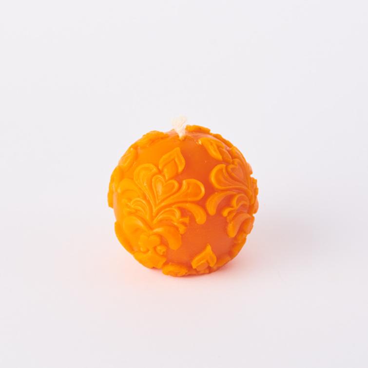 Mehil&auml;isvahakynttil&auml;, pieni pallo