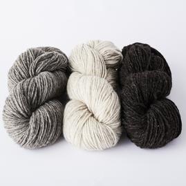 Vahvistettu kainuunharmas villalanka 180x3